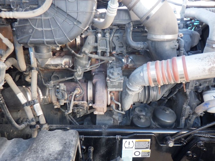 2022-kenworth-t680-image-24