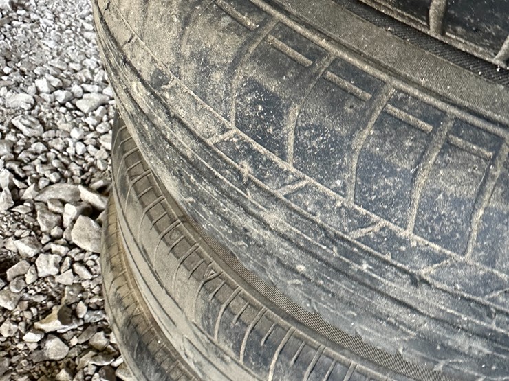 #35877-•-lot-of-(4)-yokohama-145/80r18-tires-&-rims-image-6