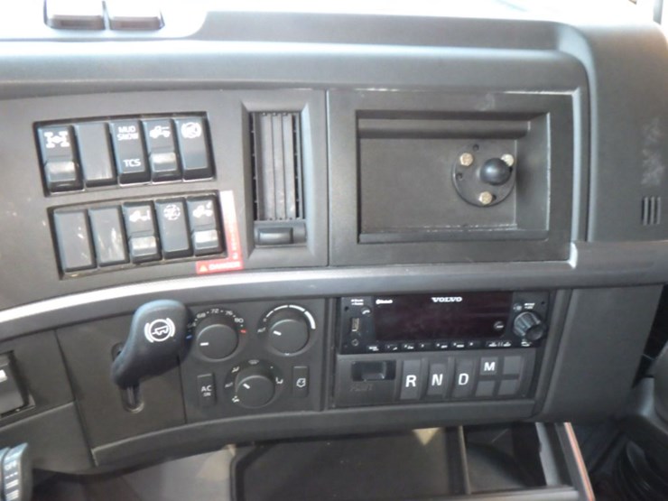 2022-volvo-vnl-760-image-20