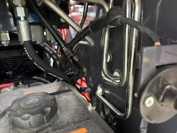 #22788-•-unused-agt-ysrt14-stand-on-tracked-loader-ysrt142025l102468-image-22