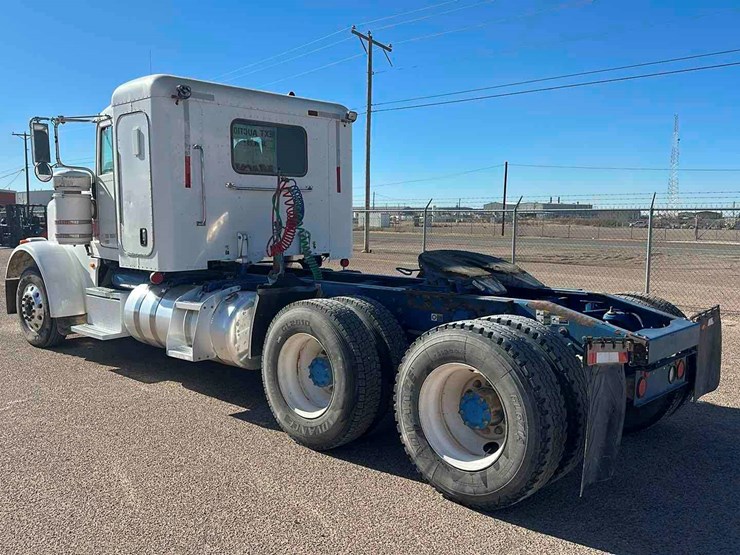 2012-peterbilt-367-image-5