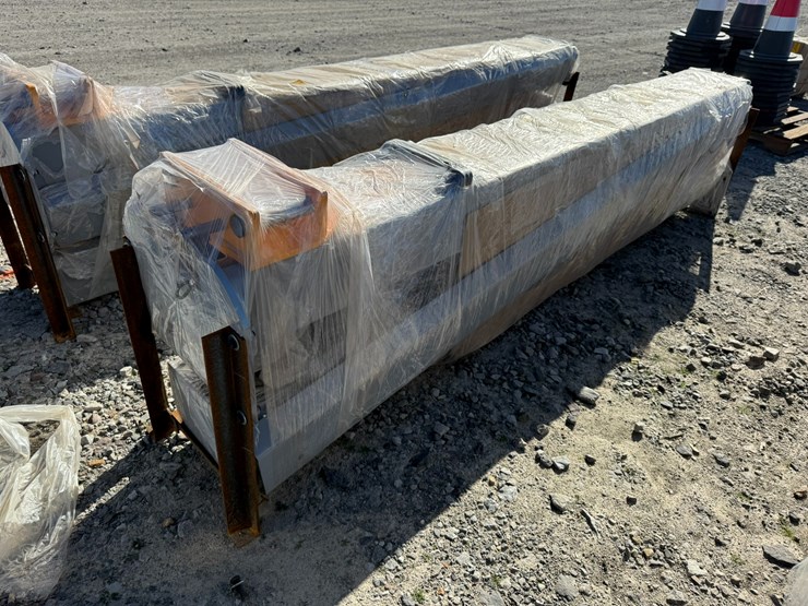 #33672-•-unused-10,000lb-two-post-lift-image-4