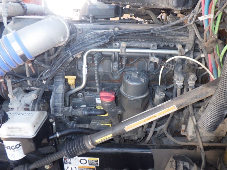 2022-kenworth-t680-image-21