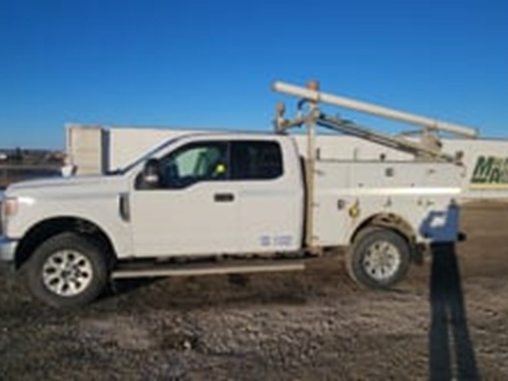 2021-ford-f350-image-5