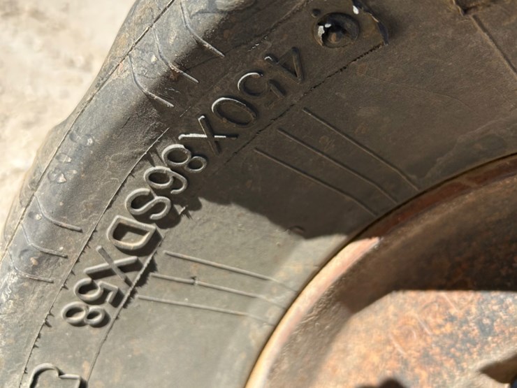 2017-deere-333g-image-10