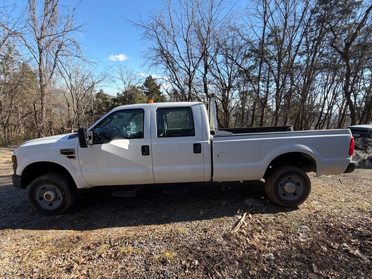 2010-ford-f350-image-4