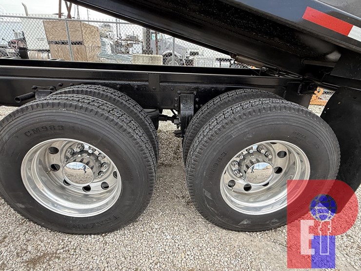 2014-peterbilt-388-image-9