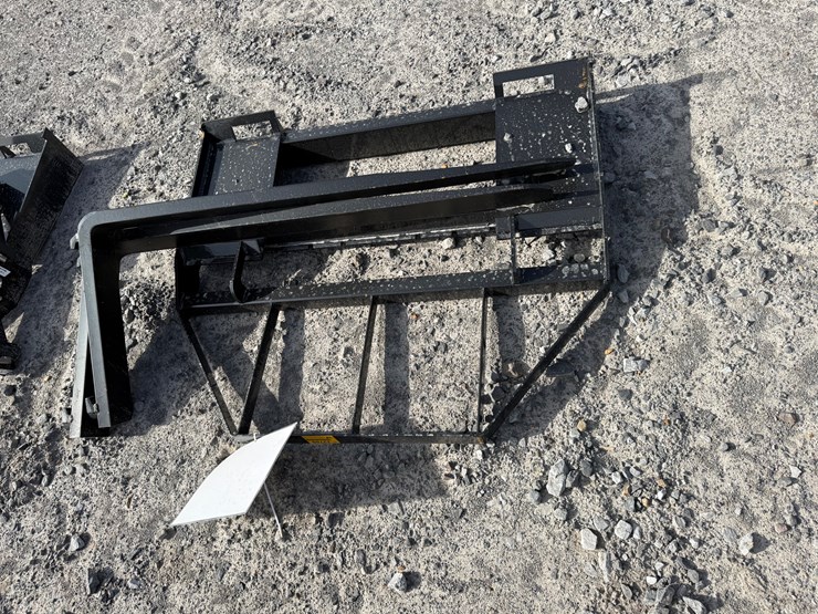 #22769-•-unused-mower-king-sa-48"-skid-steer-forks-image-2