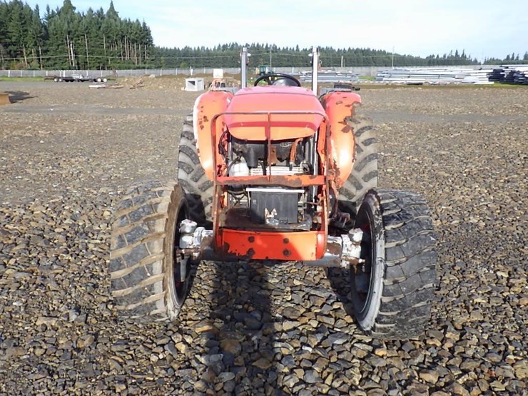 kubota-tractor-image-2