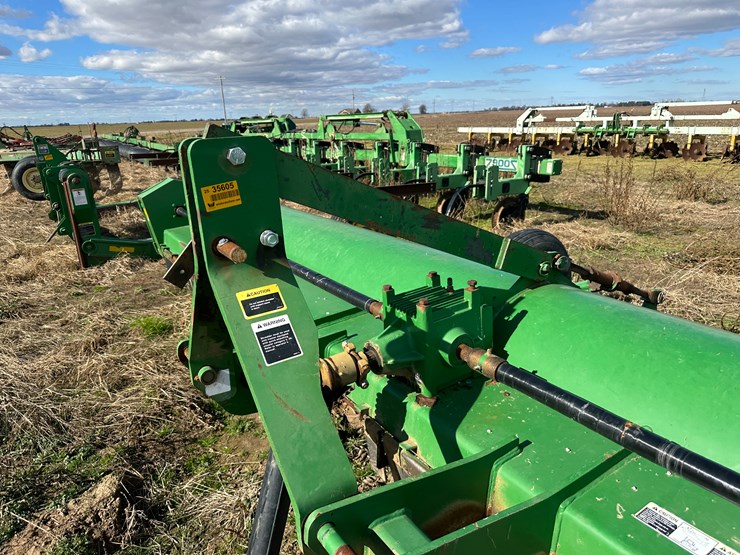 john-deere-520-image-26