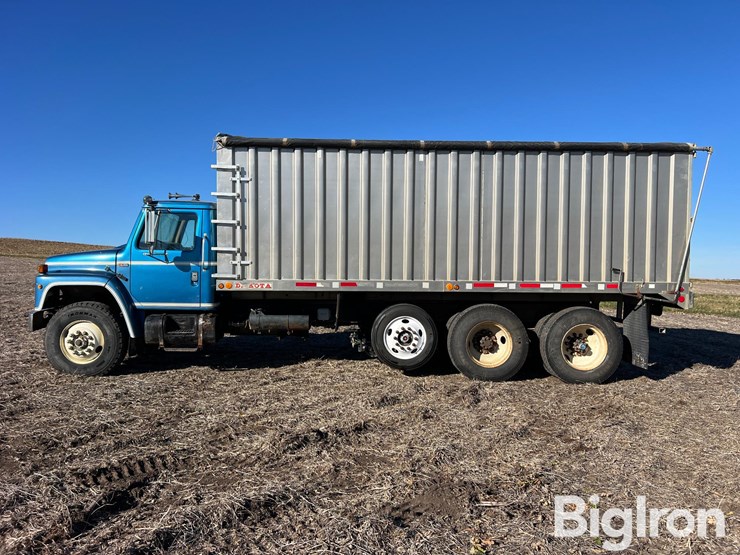 1983-international-f1954-tri/a-grain-truck-image-8