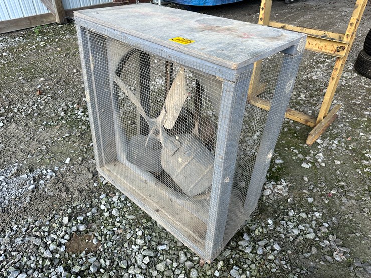 #35862-•-36"-shop-fan-image-1