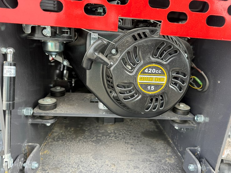 #22788-•-unused-agt-ysrt14-stand-on-tracked-loader-ysrt142025l102468-image-25