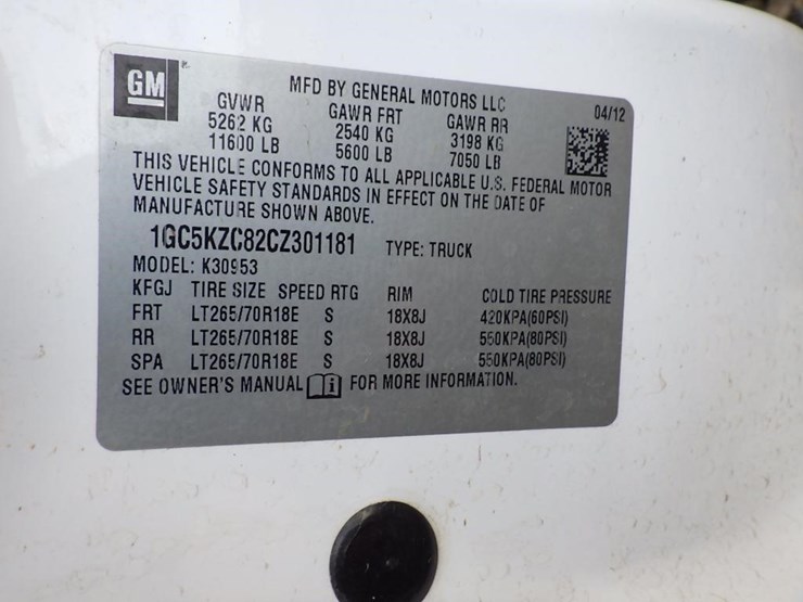 2012-chevrolet-3500-image-32