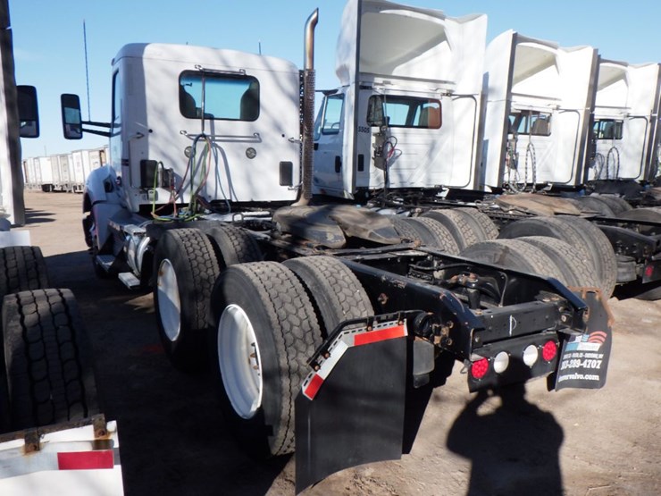 2016-kenworth-t680-image-14