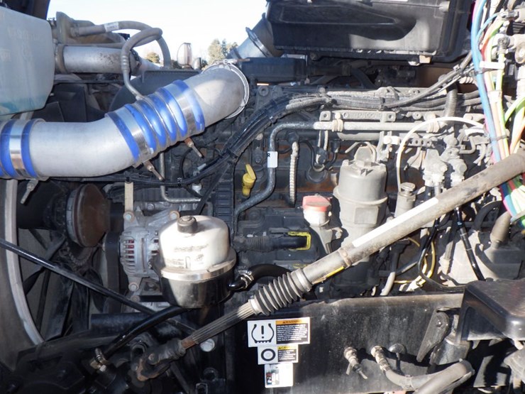 2022-kenworth-t680-image-25