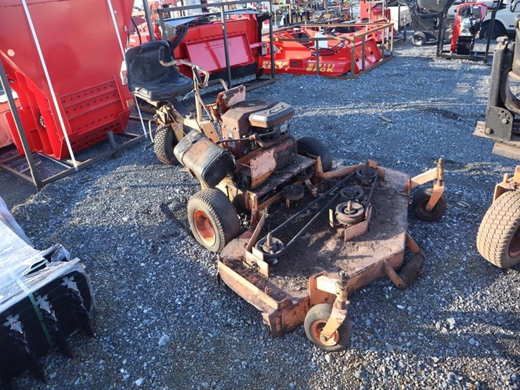 3-wheel-skag-riding-mower-non-running-image-2