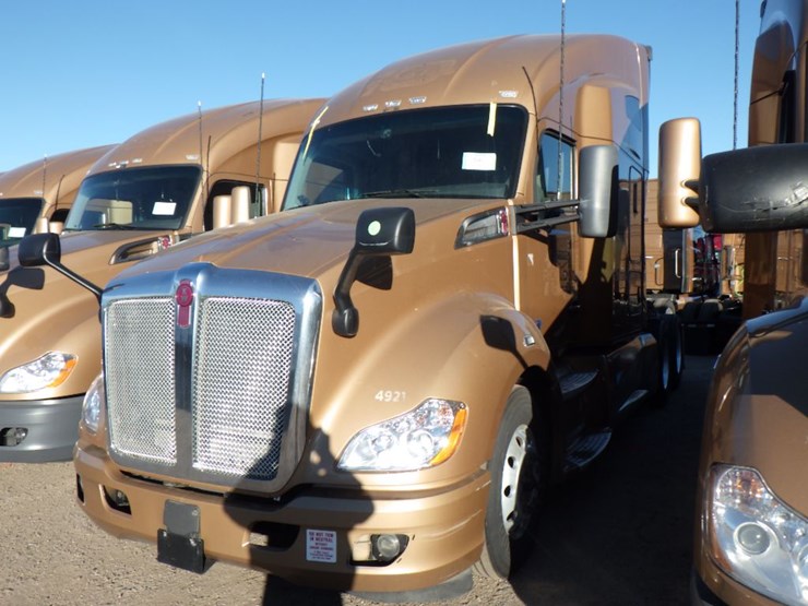 2022-kenworth-t680-image-1