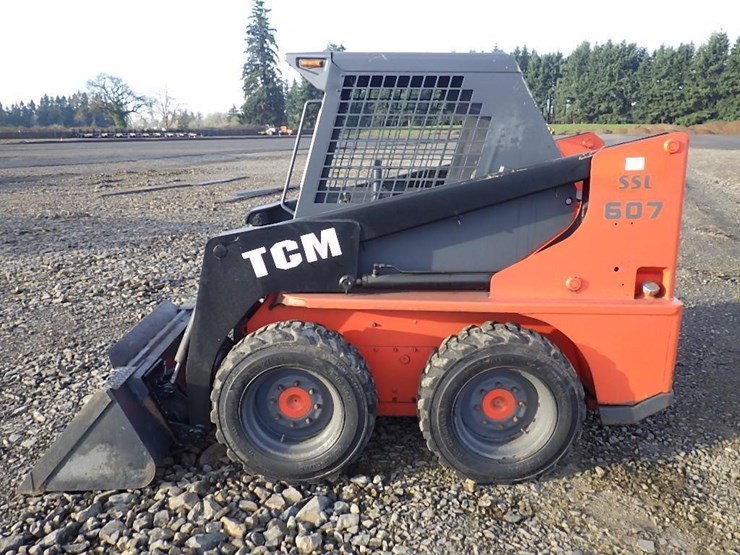 tcm-607-skid-steer-loader-image-8