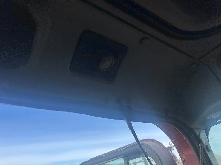 1997-caterpillar-10-image-82