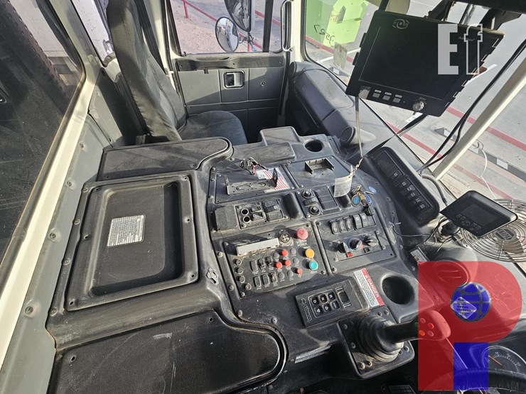 2014-autocar-xpeditor-image-17