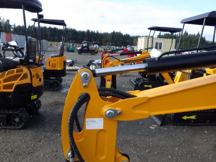 2025-vicsec-20-hydraulic-excavator-image-7