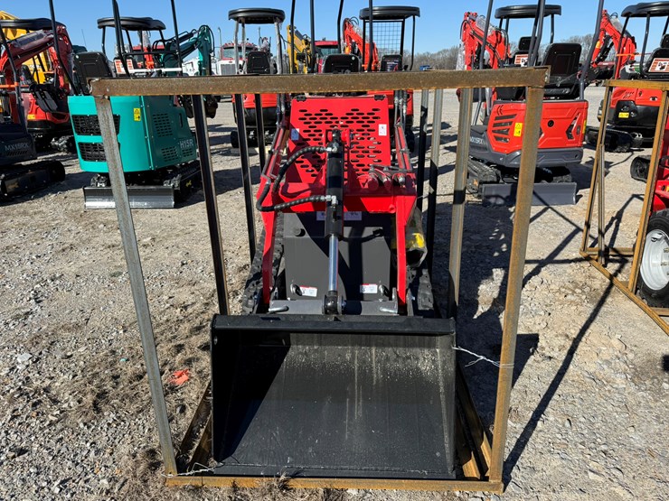 #22789-•-unused-agt-ysrt14-stand-on-tracked-loader-ysrt142025l102793-image-2