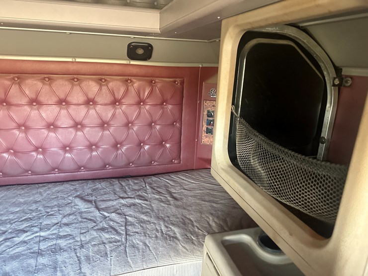 1997-caterpillar-10-image-78