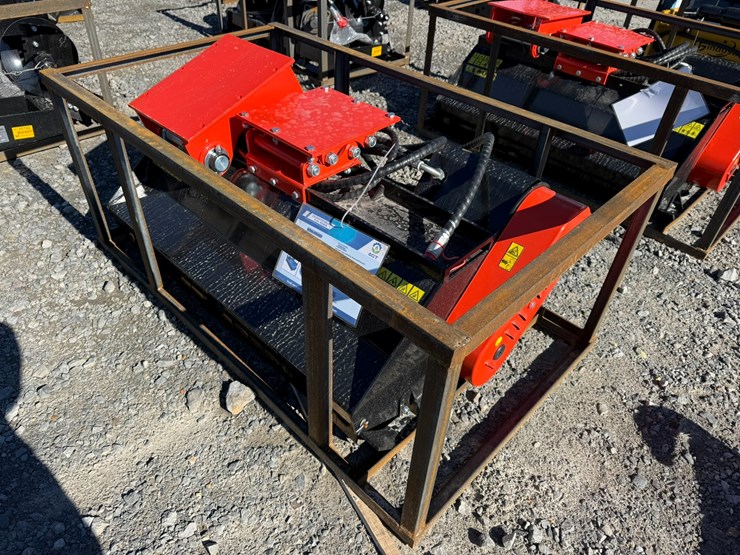 caterpillar-307-image-3