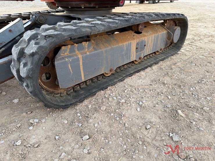 2020-takeuchi-tb230-image-7