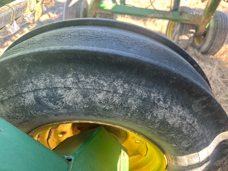 john-deere-455-image-14