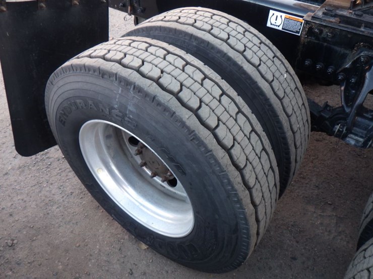 2022-kenworth-t680-image-6