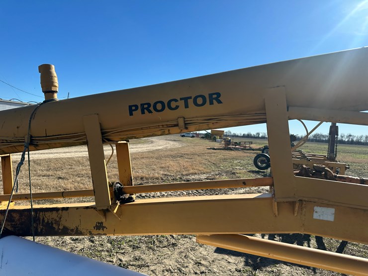 #35267-•-proctor-20'-10"-pull-type-relift-image-17