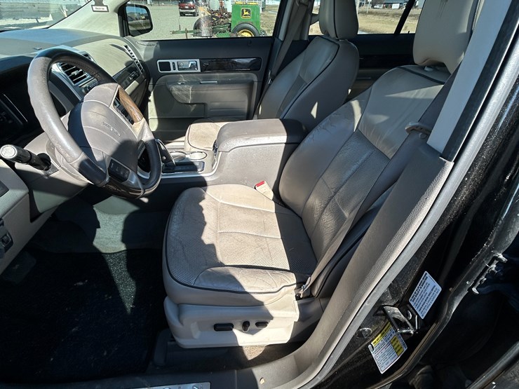 2009-lincoln-mkx-image-3