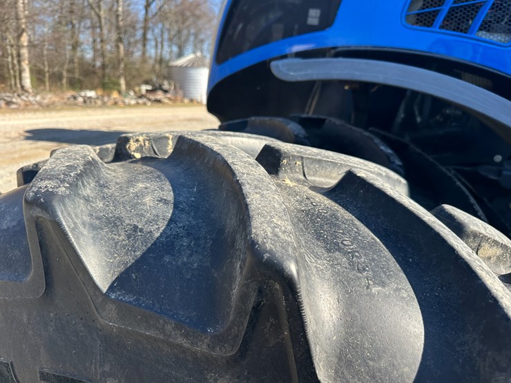 2014-new-holland-t8.330-image-8