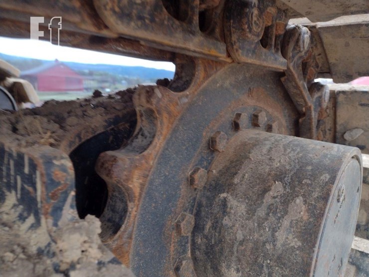 2021-deere-85g-image-28