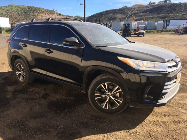 2019-toyota-highlander-image-2