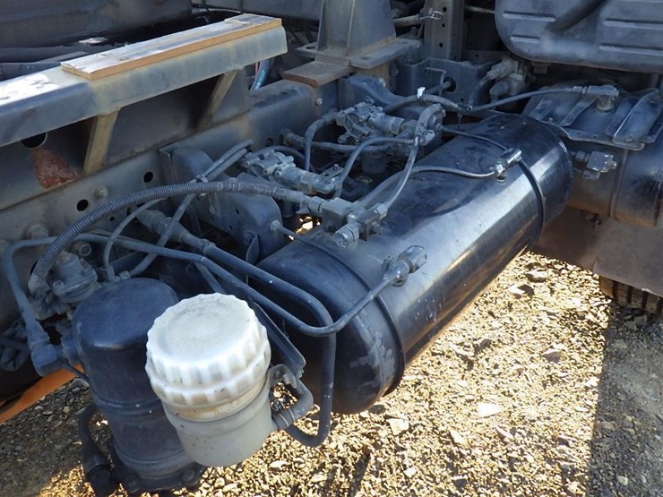 2000-mitsubishi-12'-s/a-hook-truck-image-20