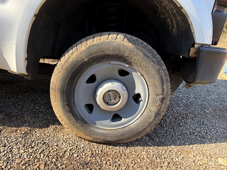 2010-ford-f350-image-9