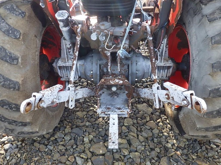 kubota-tractor-image-13