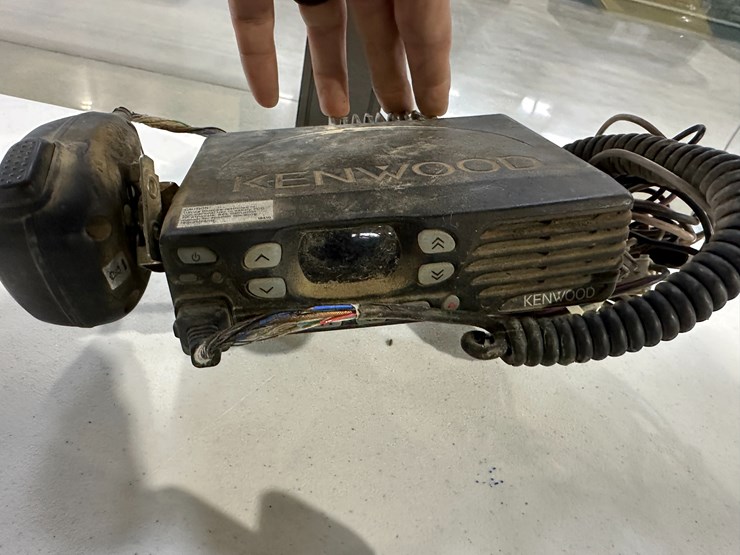 #36285-•-lot-of-(3)-kenwood-2-way-radios-image-8