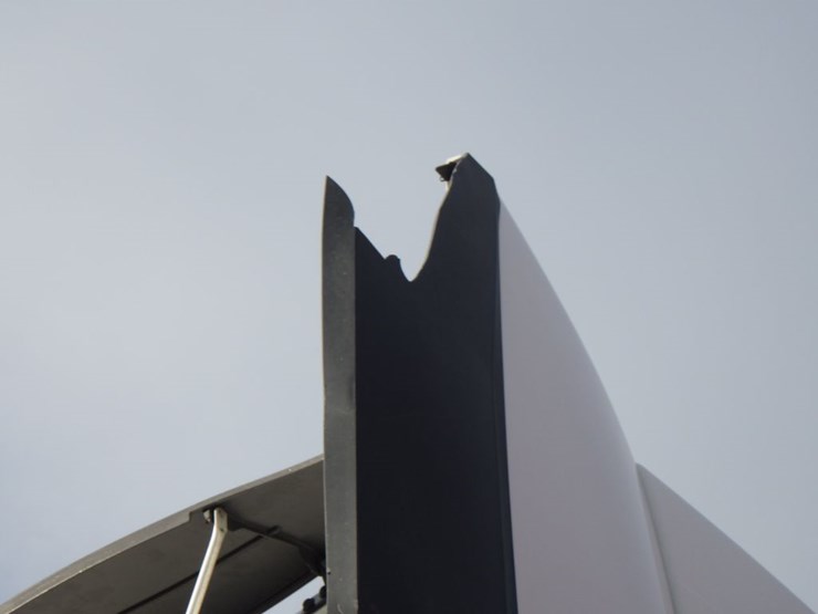 2021-volvo-vnl-860-image-8