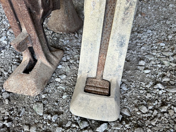 #35866-•-(2)-railroad-jacks-&-(2)-screw-jacks-image-5