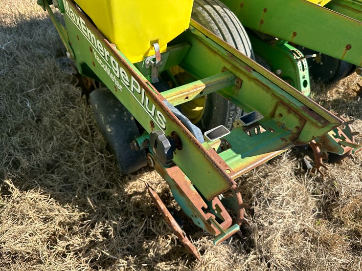 35257-john-deere-12-image-31