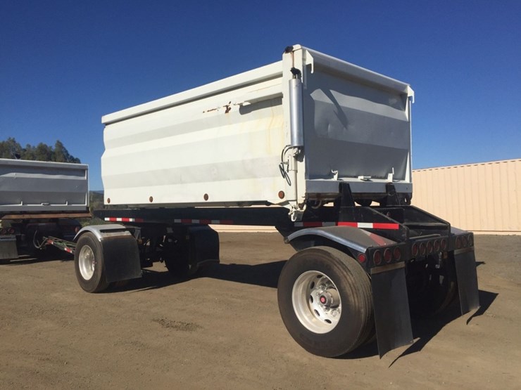 2009-peterbilt-388-image-5