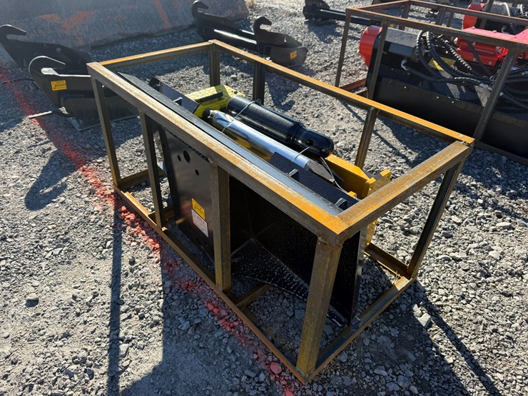 #22795-•-unused-agt-sshh680-skid-steer-hydraulic-breaker-sshh68025111502d-image-1