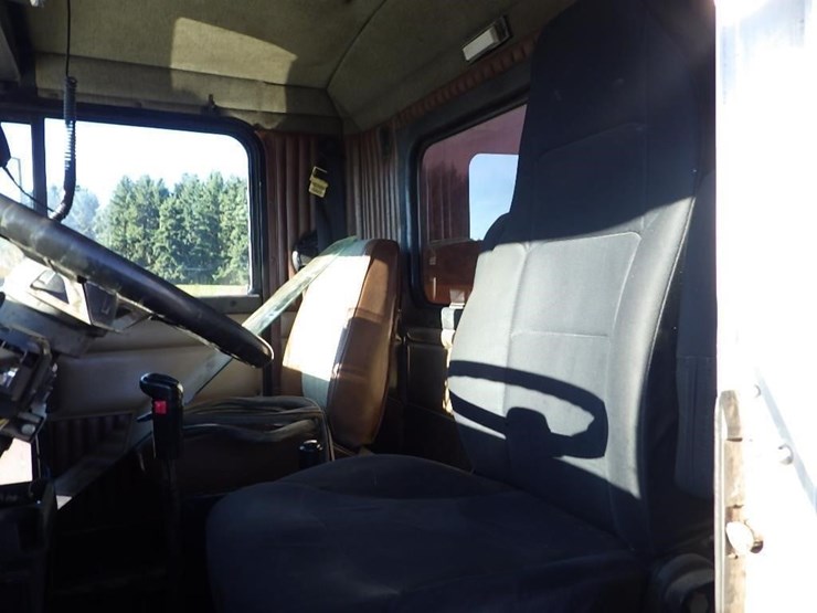 kenworth-14'-t/a-dump-truck-image-20