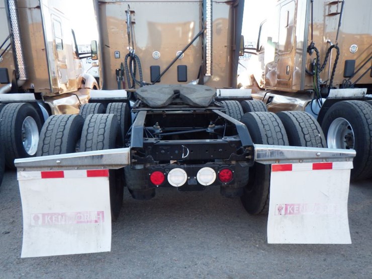 2022-kenworth-t680-image-13