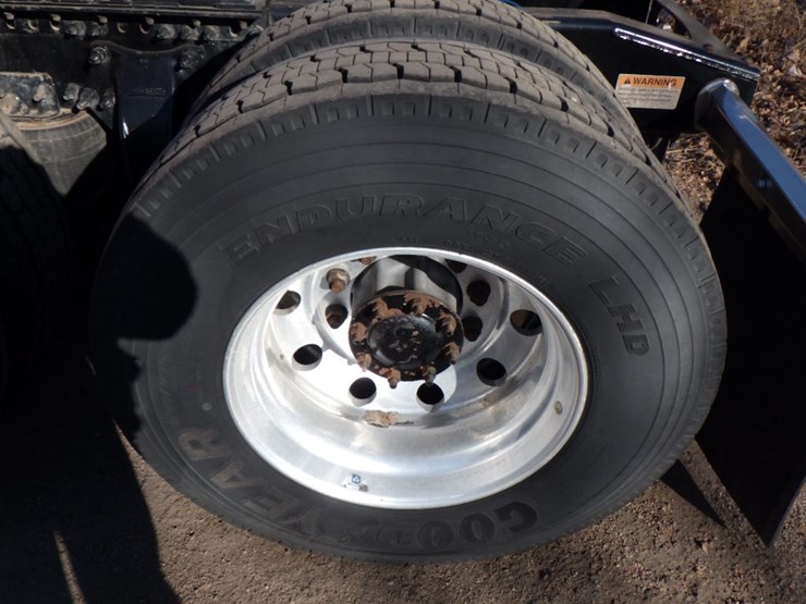 2017-freightliner-cascadia-125-evolution-image-15