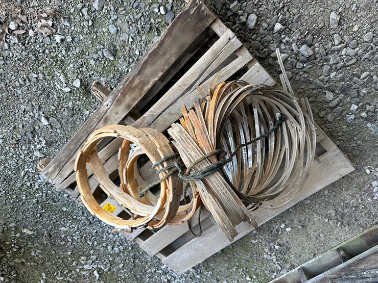 #35882-•-lot-of-irrigation-clamps-image-2